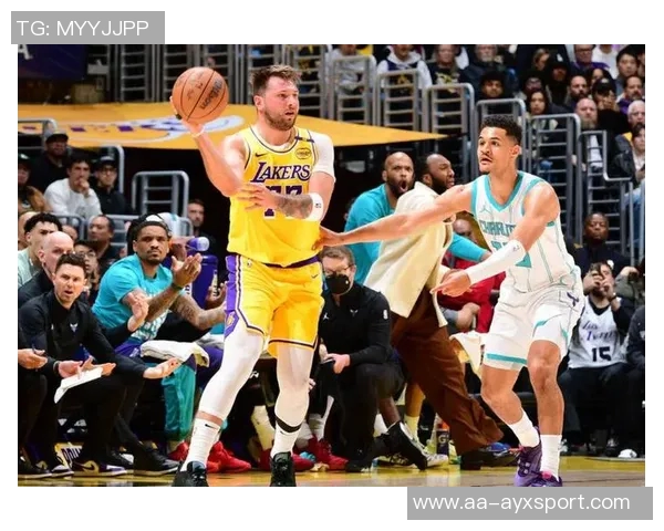 东契奇状态下滑失误频繁球迷担忧其比赛态度与表现问题