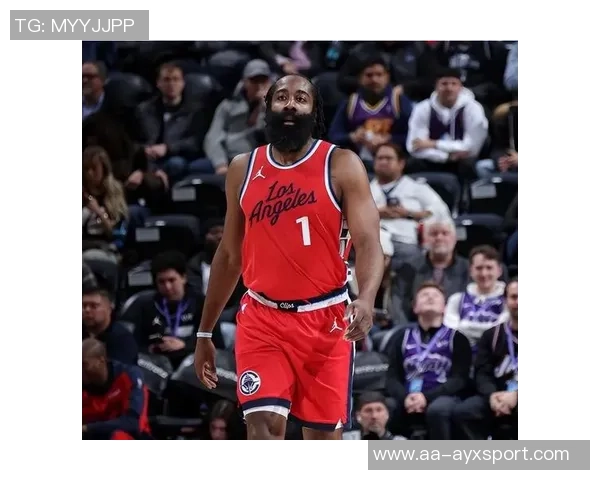 卢指导：球队计划新赛季降低哈登使用率与比赛负荷以提升整体表现