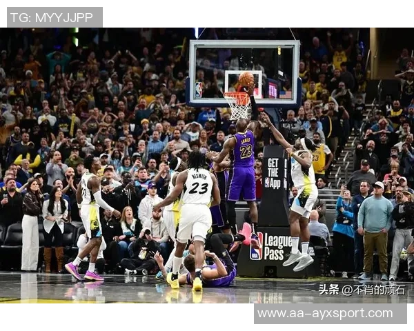 湖人自媒体惊叹41岁勒布朗重返赛场仍肩负防守重任 湖人自媒体惊叹41岁勒布朗重返赛场仍肩负防守重任