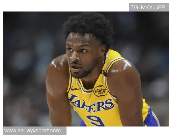 夸梅直言詹姆斯为何坚持让布朗尼进NBA建议其多看保罗的比赛学习技巧