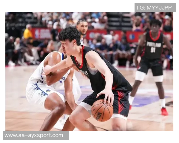 比卢普斯谈杨瀚森训练中的战术理解问题并提供详细指导 比卢普斯谈杨瀚森训练中的战术理解问题并提供详细指导